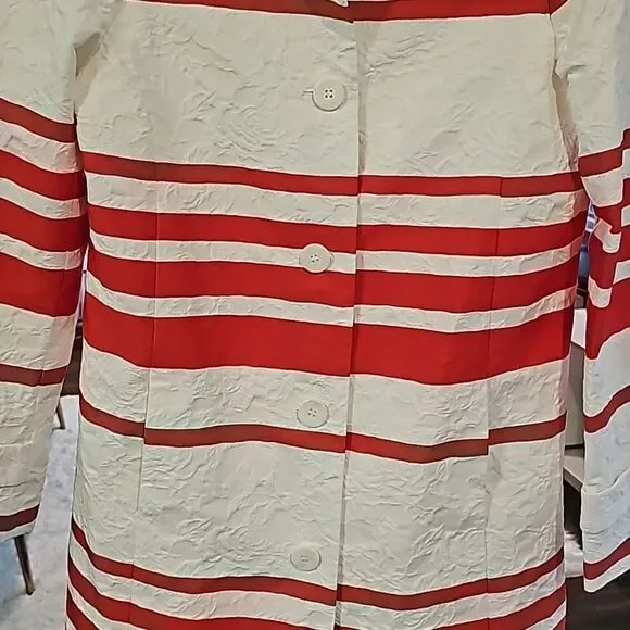 Worth New York White and Red Embossed Trench Coat Size Small - Picture 5 of 9